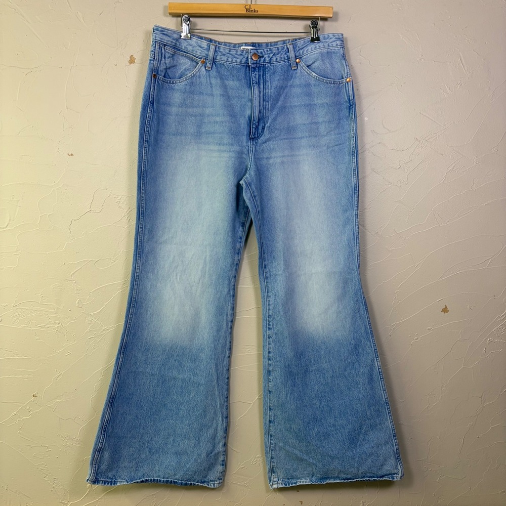 Wrangler Wanderer High Rise Flare Jeans Women 33x34 Light Wash Denim Boho 622